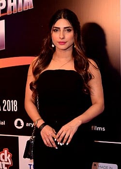 Uzma Khan
